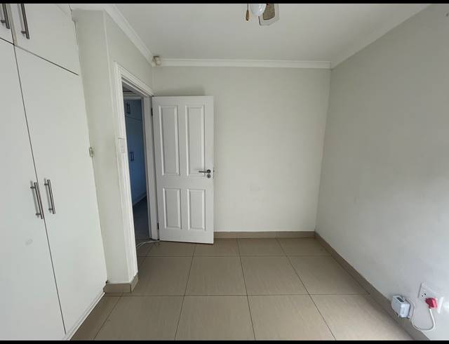 2 BEDROOM APARTMENT RENTED IN PADFIELD PARK